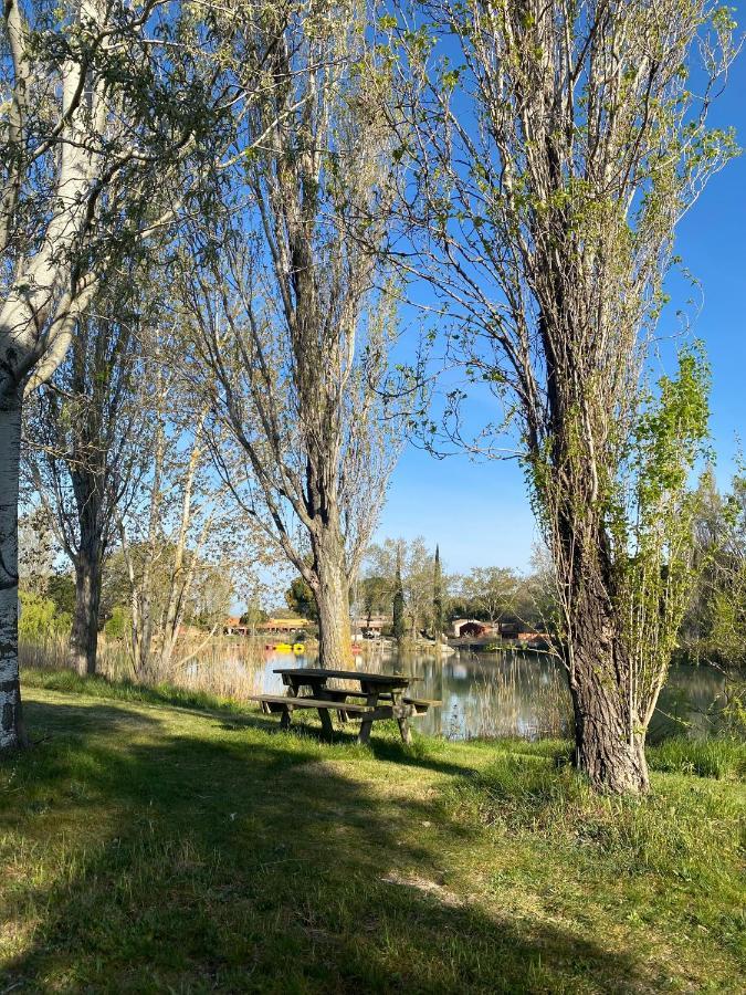 Joli Appartement 27M2 Oasis Provencale En Village Vacances En Camargue Arles Bagian luar foto